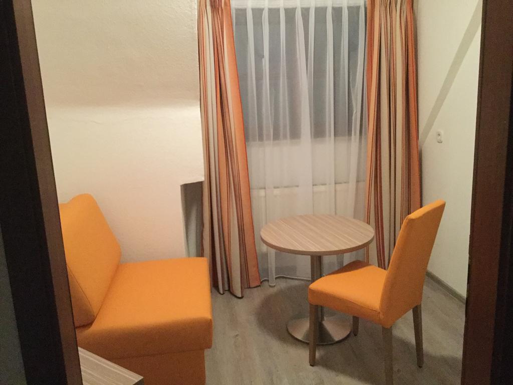 Kulisse Apartments Günzburg Zimmer foto